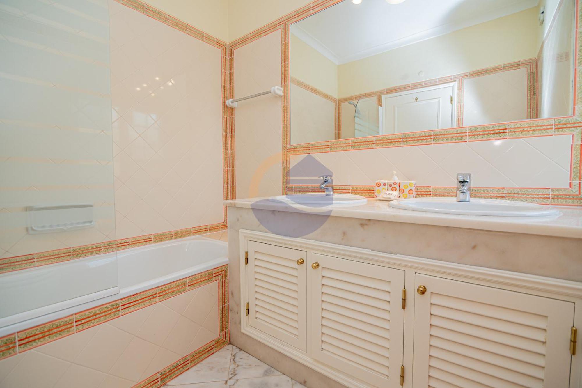 Villa Luxury Suites, Heated Outdoor Pool Portimao Bagian luar foto